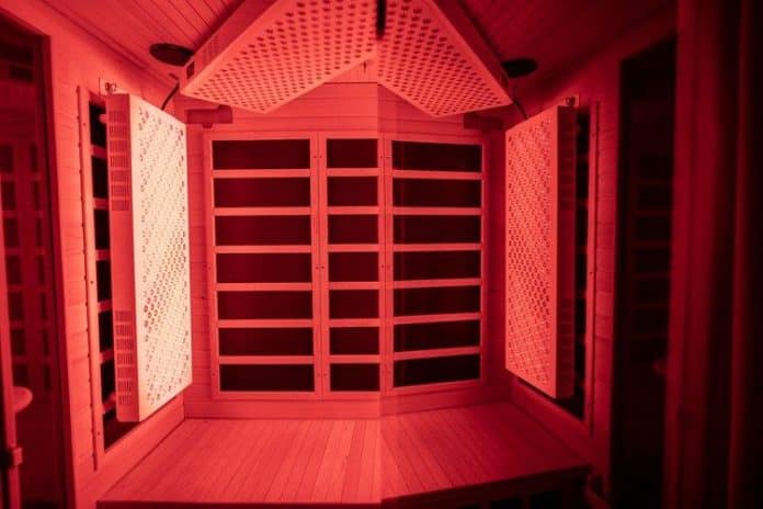 Synergistic Benefits: Hydrotherapy & Red Light Therapy
